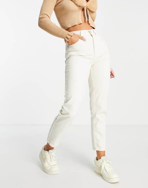 White mom jeans pull sales and bear