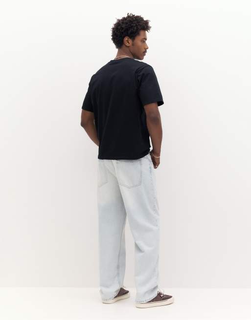 Pull&Bear Basic short sleeve cotton t-shirt in black , 2 of 7