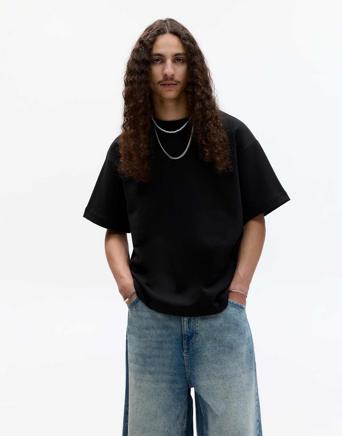 Pull&Bear Basic short sleeve sweatshirt in black
