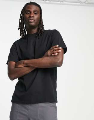 Pull&Bear basic t-shirt in black | ASOS