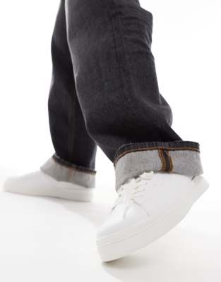 Pull & Bear - Baskets avec empiècement beige au talon - Blanc