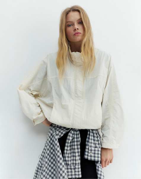 Pull&Bear - Beige cropped jakke med høj hals - view 1