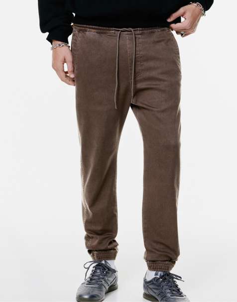 Pull&Bear – Bequeme Jogginghose in Braun - view 1