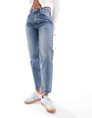 Pull & Bear - Bequeme Mom-Jeans in Blau