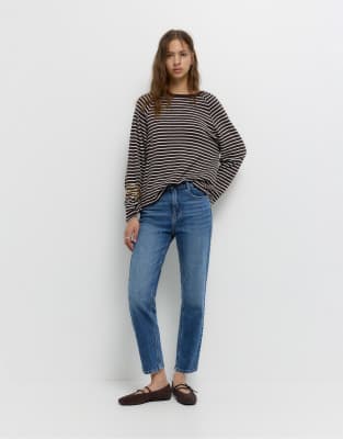 Pull & Bear - Bequeme Slim-Fit-Jeans in Mittelblau