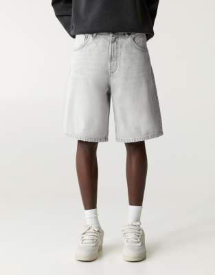Pull & Bear - Bermuda baggy en jean - Gris foncé