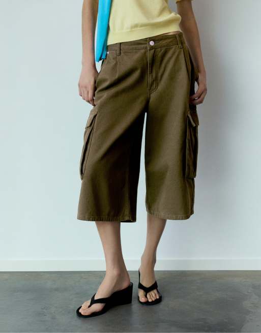 Pull&Bear bermuda cargo longline color kaki, 2 di 7