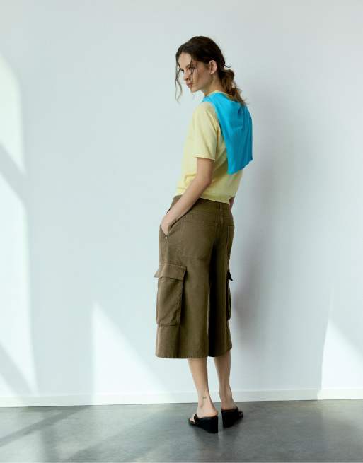 Pull&Bear bermuda cargo longline color kaki, 4 di 7