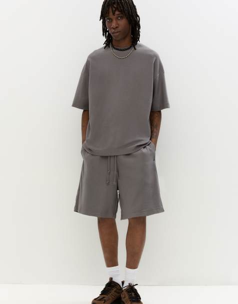 Pull&Bear - Bermuda de jogging texturé coupé en diagonale - Gris - view 1