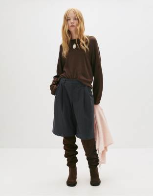 Pull & Bear - Bermuda habillé à fines rayures - Gris