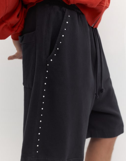 Pull&Bear - Bermuda joggingshorts met studs in grijs, 4 van 4