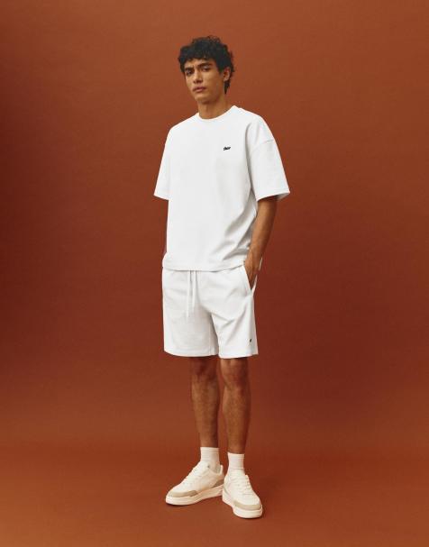 Pull&Bear - Bermuda style pantalon de jogging à logo - Blanc - view 1