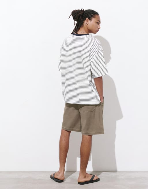 Pull&Bear bermudashorts med elastisk midja i khaki, 2 av 4