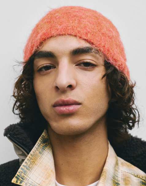 Pull&Bear - Berretto arancione in maglia effetto pelliccia - view 1