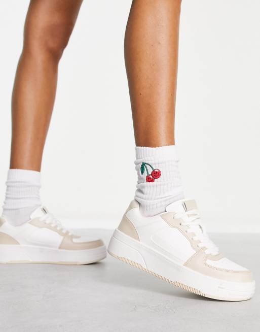Pull&Bear – Beżowo-białe buty sportowe z blokami kolorów na grubej podeszwie