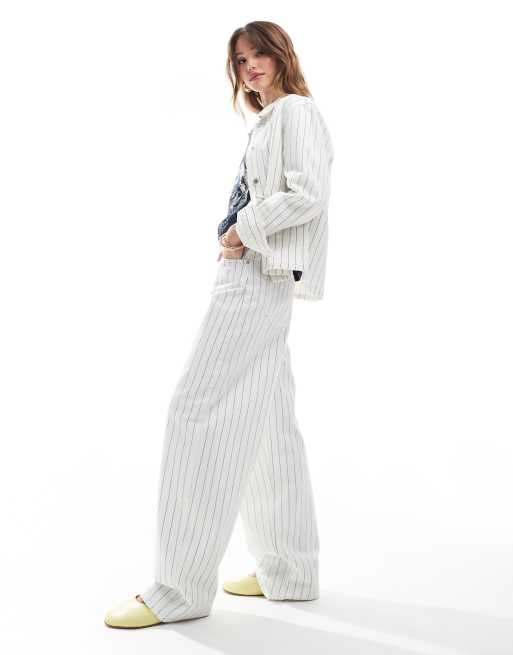 Pull&Bear – Białe balonowe jeansy w prążki, część zestawu, 3 z 5