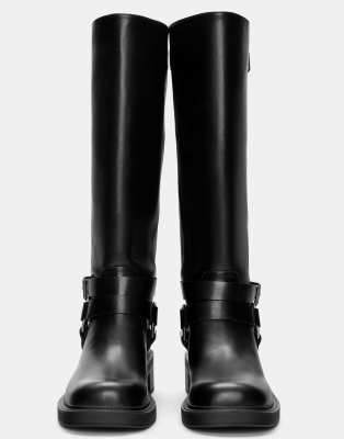 Pull & Bear - Bikerstiefel in Schwarz mit Schnalle