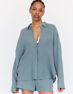 Pull&Bear – Blå skjorta med långa ärmar i chiffong - view 1