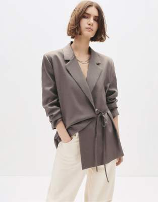 Pull & Bear - Blazer aus 100% Leinen in Taupe mit Bindeverschluss-Grau