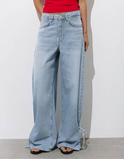 Pull&Bear – Blekblå jeans med vida ben och rosetter, 2 av 4