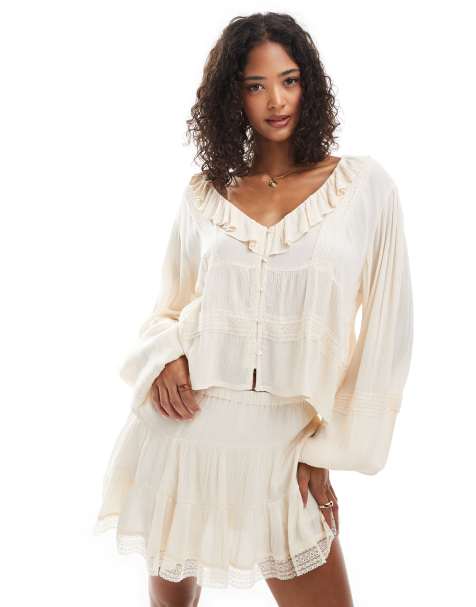 Pull&Bear - Blouse met ruches en kant in ecru, deel van co-ord set - view 1