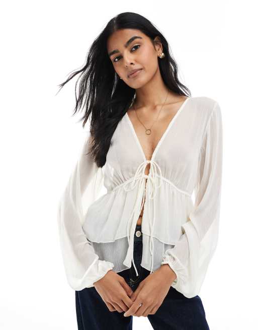 Pull&Bear – Bluse in Weiß mit Rüschendetails