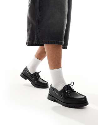 boat shoes in black