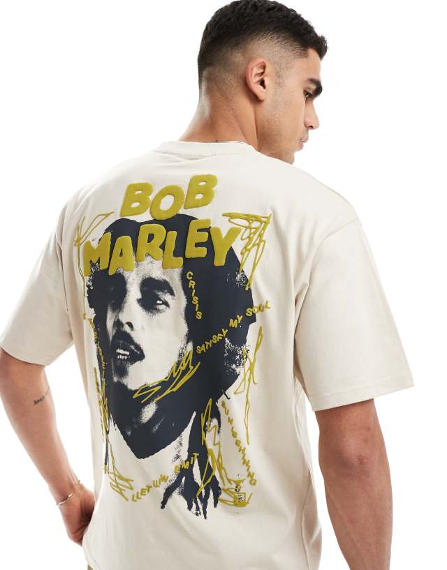 Pull&Bear - bob marley printed t-shirt in beige