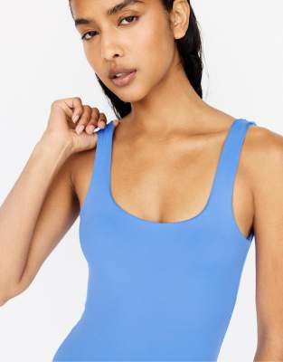 Pull & Bear - Body aus Polyamid in Mittelblau mit schmalen Trägern