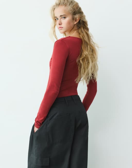 Pull&Bear body met V-hals in bordeauxrood, 2 van 7
