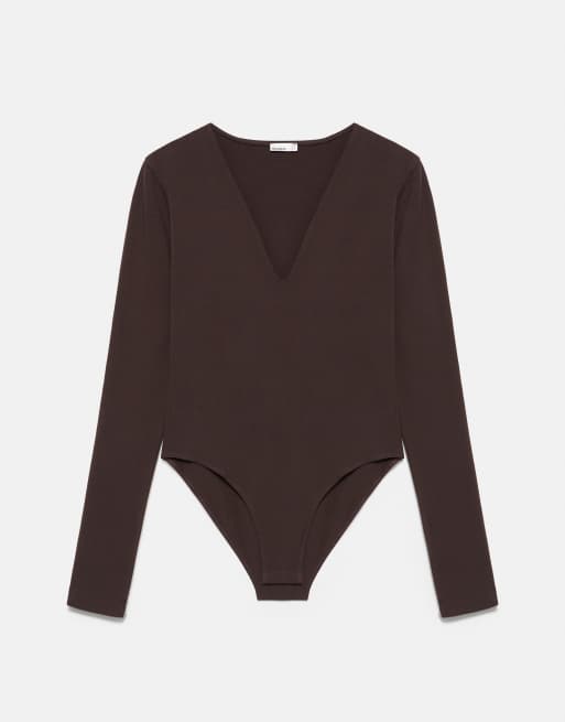 Pull&Bear body met V-hals in bruin, 5 van 7