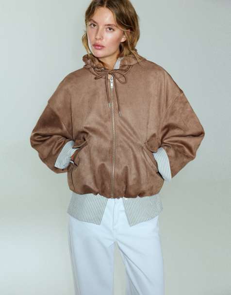 Pull&Bear bomber à capuche en daim synthétique couleur mink - view 1