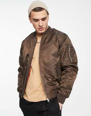 bombers pull and bear