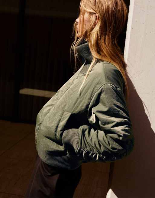 Pull&Bear bomber oversize à col montant kaki, 3 de 7