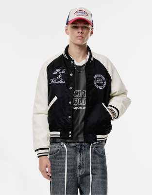 Pull & Bear - Bomber style universitaire à broderies - Noir