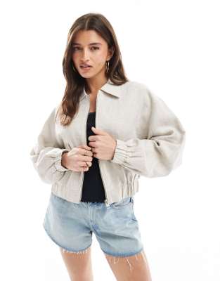 Pull & Bear - Bomberjacke aus Leinen in Ecru-Weiß