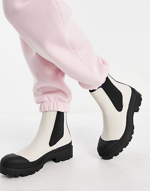 Pull&Bear boot with contrast sole in white