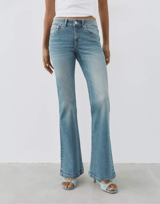 Pull&Bear – Bootcut-Jeans in grünlichem Blau mit niedrigem Bund, 2 von 7