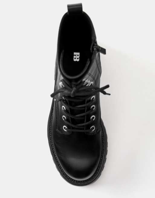 Pull&Bear boots med snörning och platt sula i svart, 3 av 5