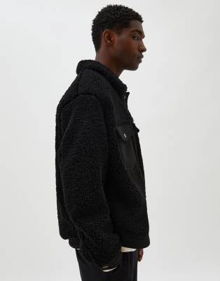 pull and bear borg jacket