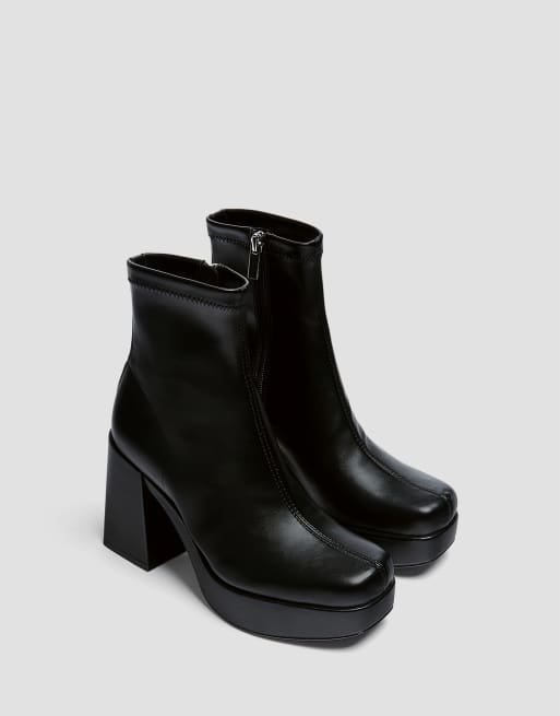 Pull Bear Bottines talons et semelle plateforme Noir