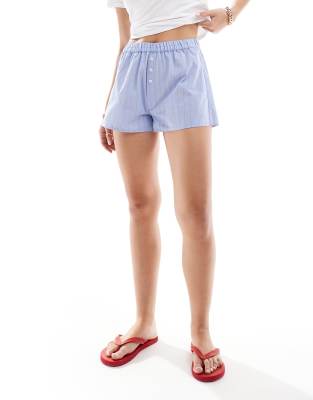 Pull & Bear - Boxershorts aus Webstoff in Blau gestreift