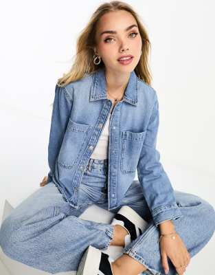 Pull&Bear boxy cropped denim shirt in medium blue