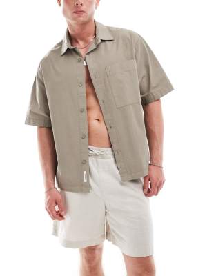 boxy fit revere neck shirt in sand-Neutral