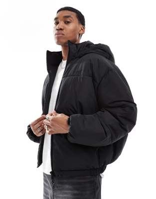 boxy puffer jacket with hood in black