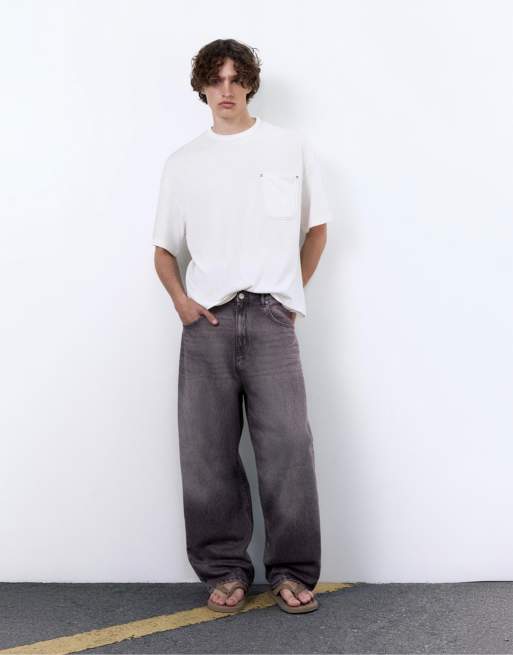 Pull&Bear Boxy t-shirt with pocket in off white, 2 of 4
