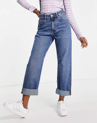 slim boyfriend jean