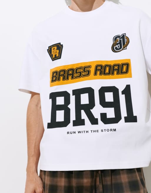 Pull&Bear Brass road boxy t-shirt in white, 3 of 4
