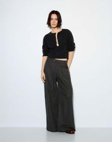 Pull&Bear - Broek met wijde pijpen en figuurnaden in grijs - view 1