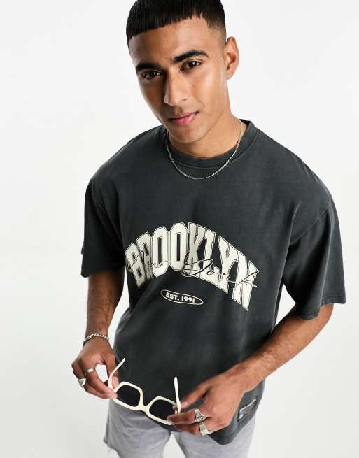 Pull&Bear – Brooklyn – Grafitowy T-shirt ze wzorem